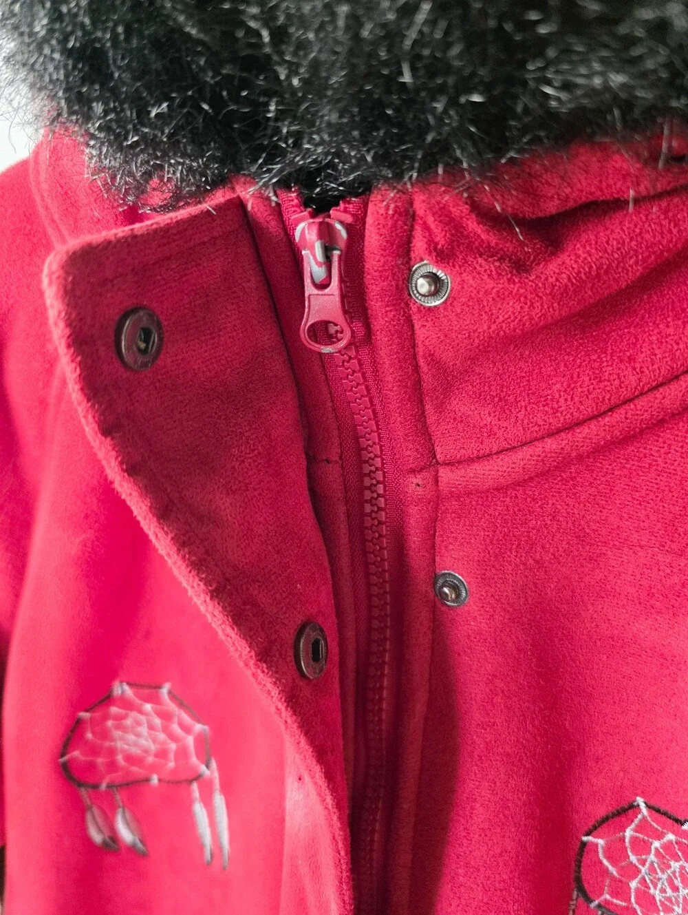 Vintage Northern Lifestyles Faux Fur Indigenous Wolf Tribal Winter Red Parka - Picture 8 of 13